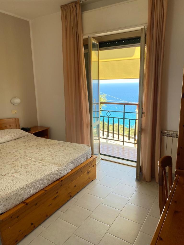 פינאלה ליגורה Hotel Rosita מראה חיצוני תמונה